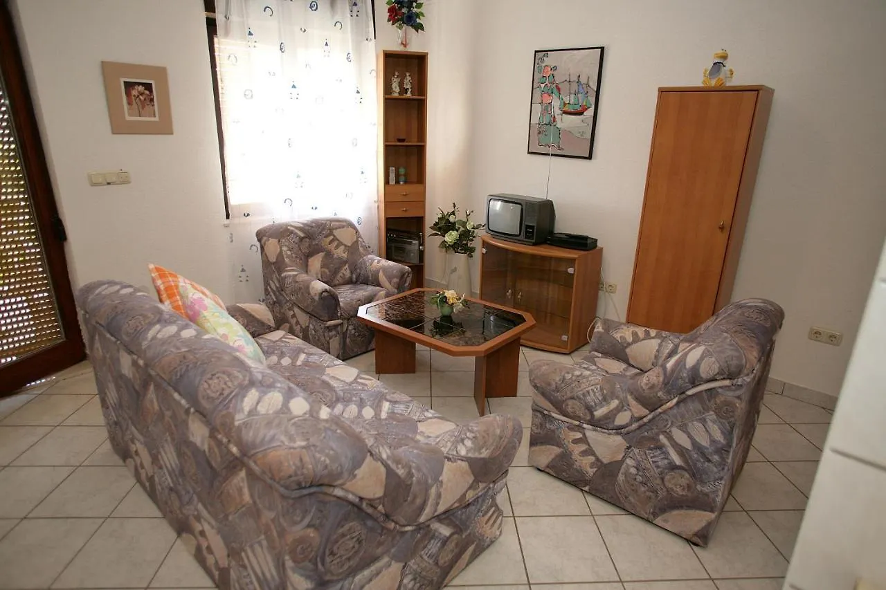 House Peri Apartman Trogir 0*,  Horvátország